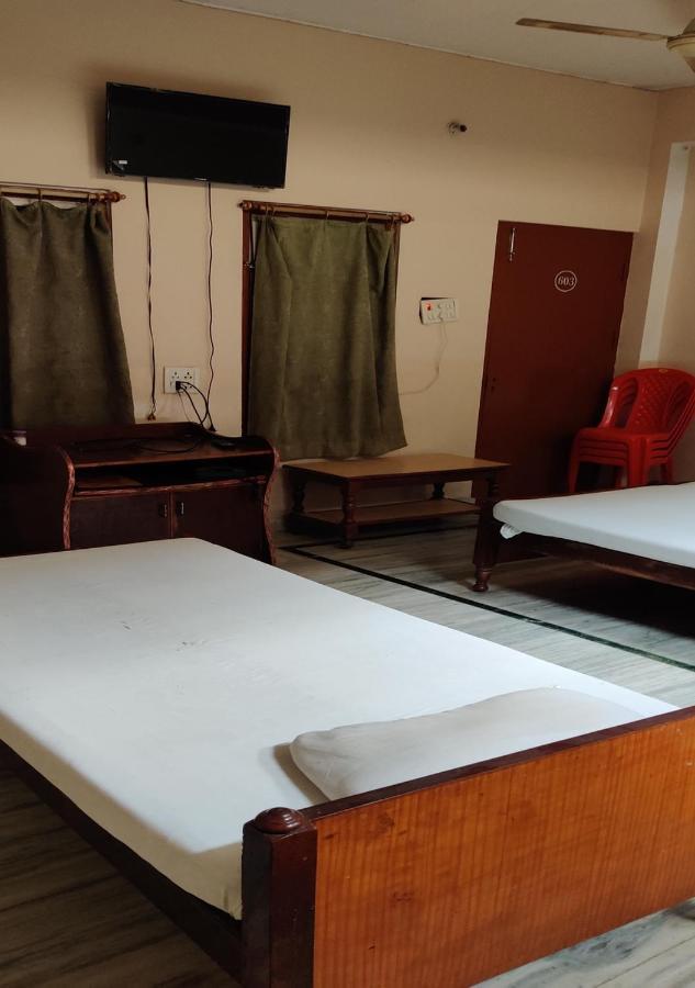 Hotel Krishan Kanhiya Jaunpur Exteriér fotografie