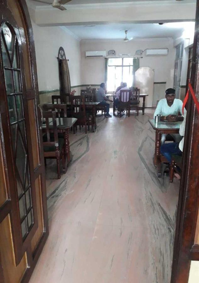 Hotel Krishan Kanhiya Jaunpur Exteriér fotografie