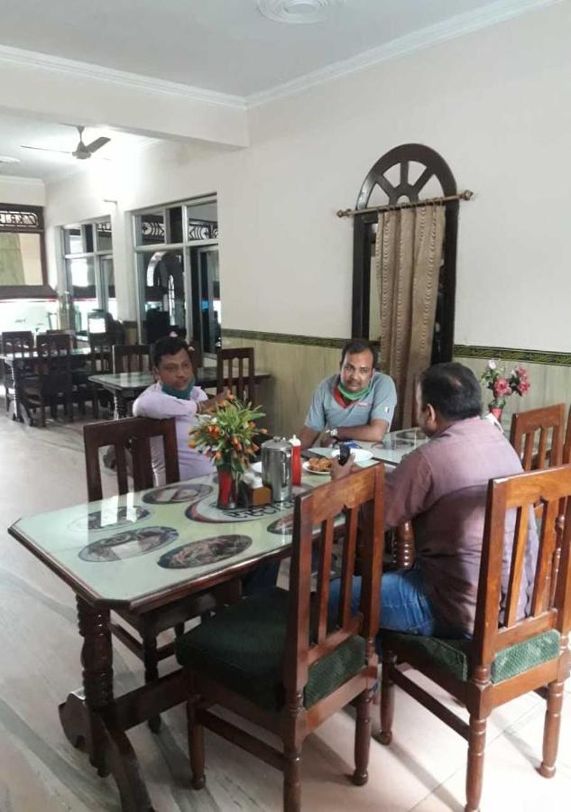 Hotel Krishan Kanhiya Jaunpur Exteriér fotografie